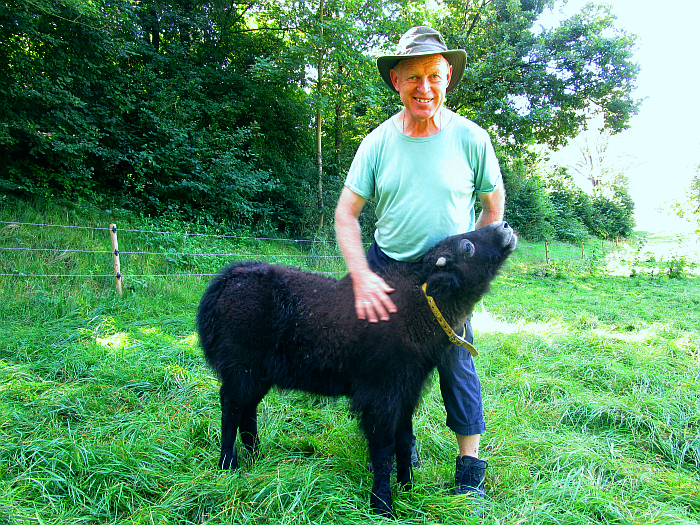 Gerd Müller mit Yak-Kalb